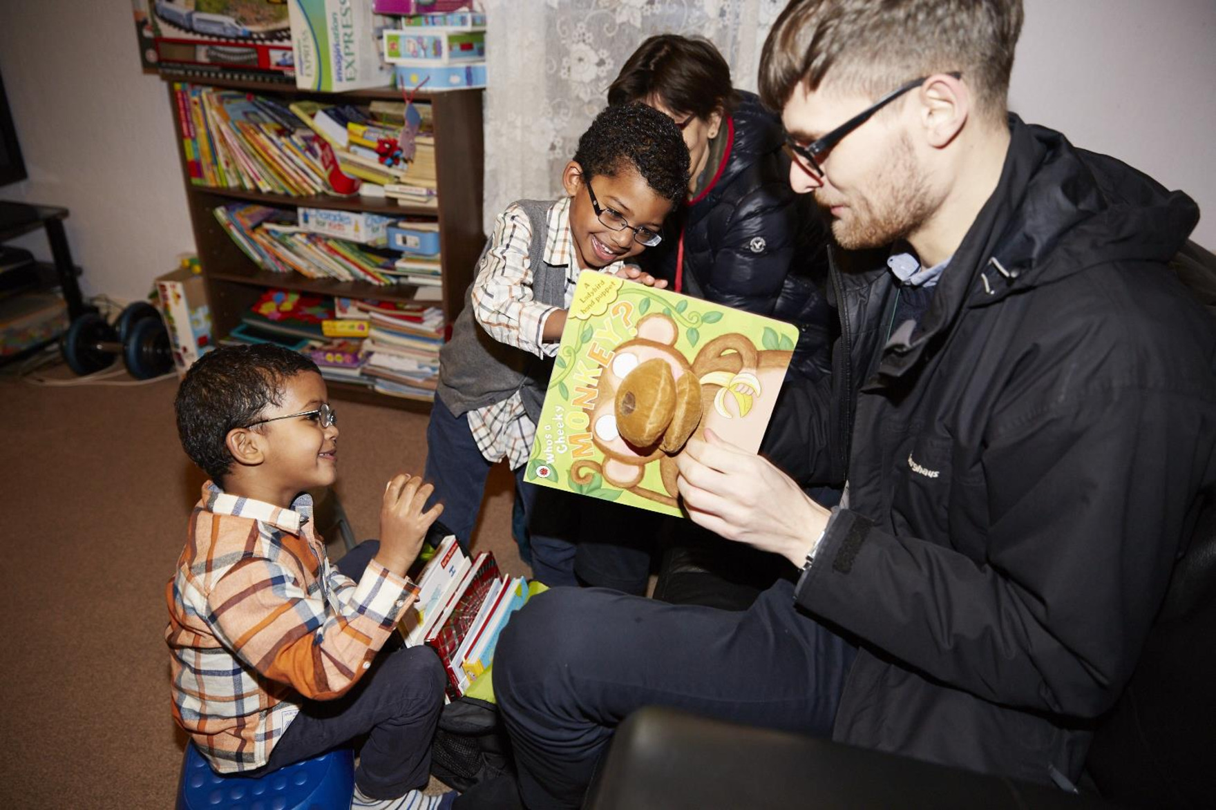 London Freemasons help Doorstep Library