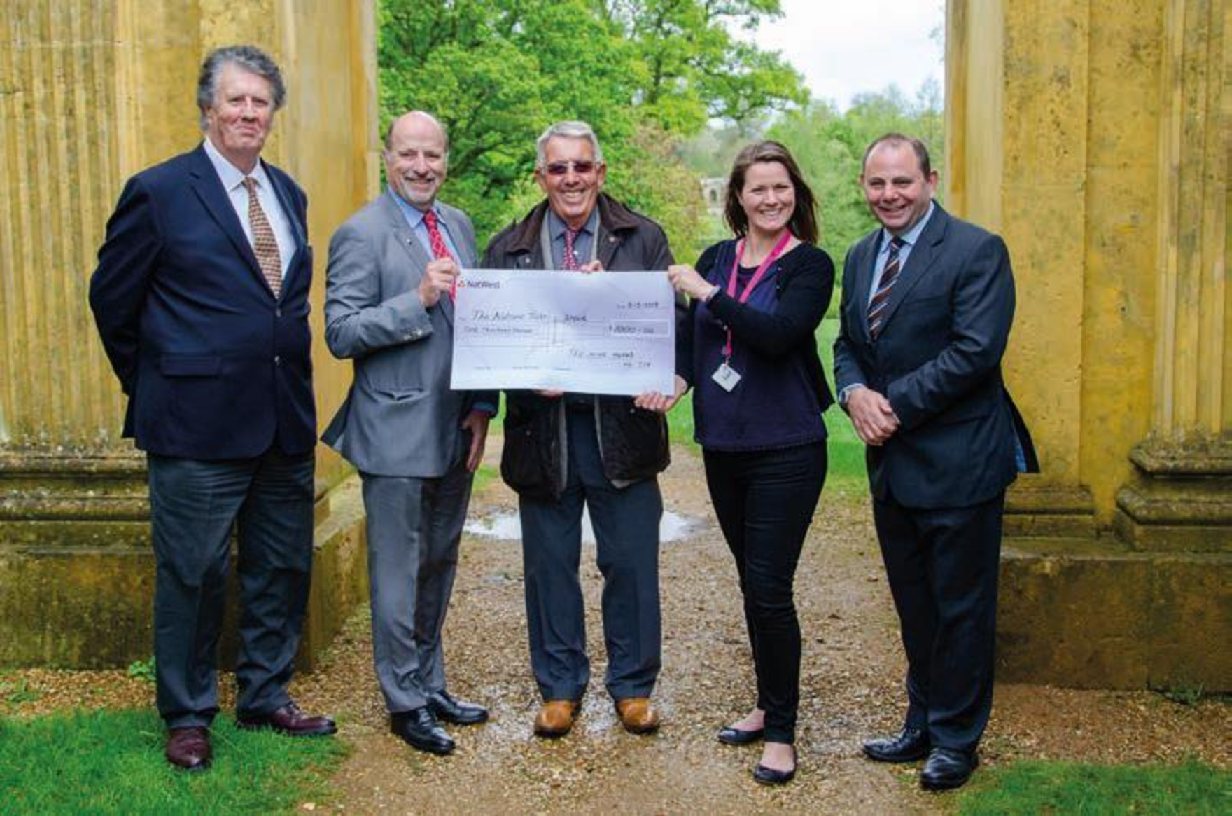The Lodge of Nine Muses makes National Trust donation