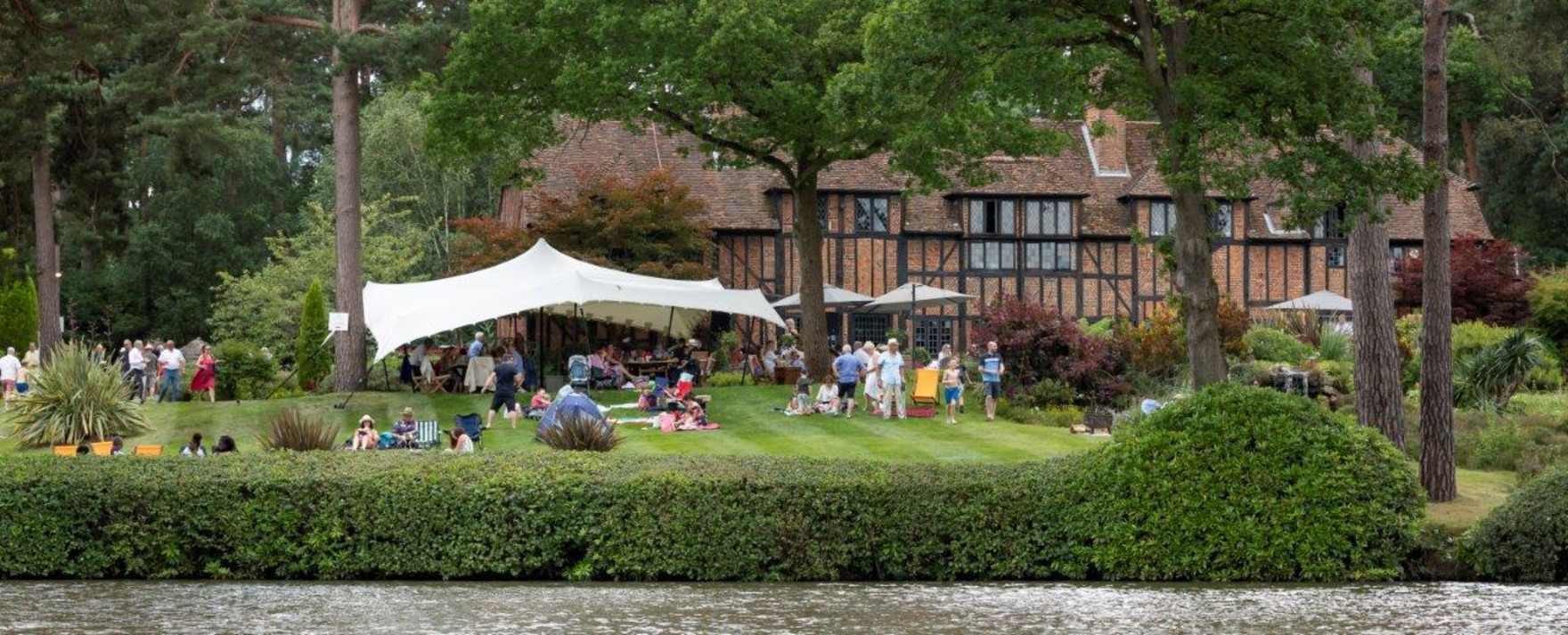 Metropolitan Grand Master Hosts Summer Garden Party