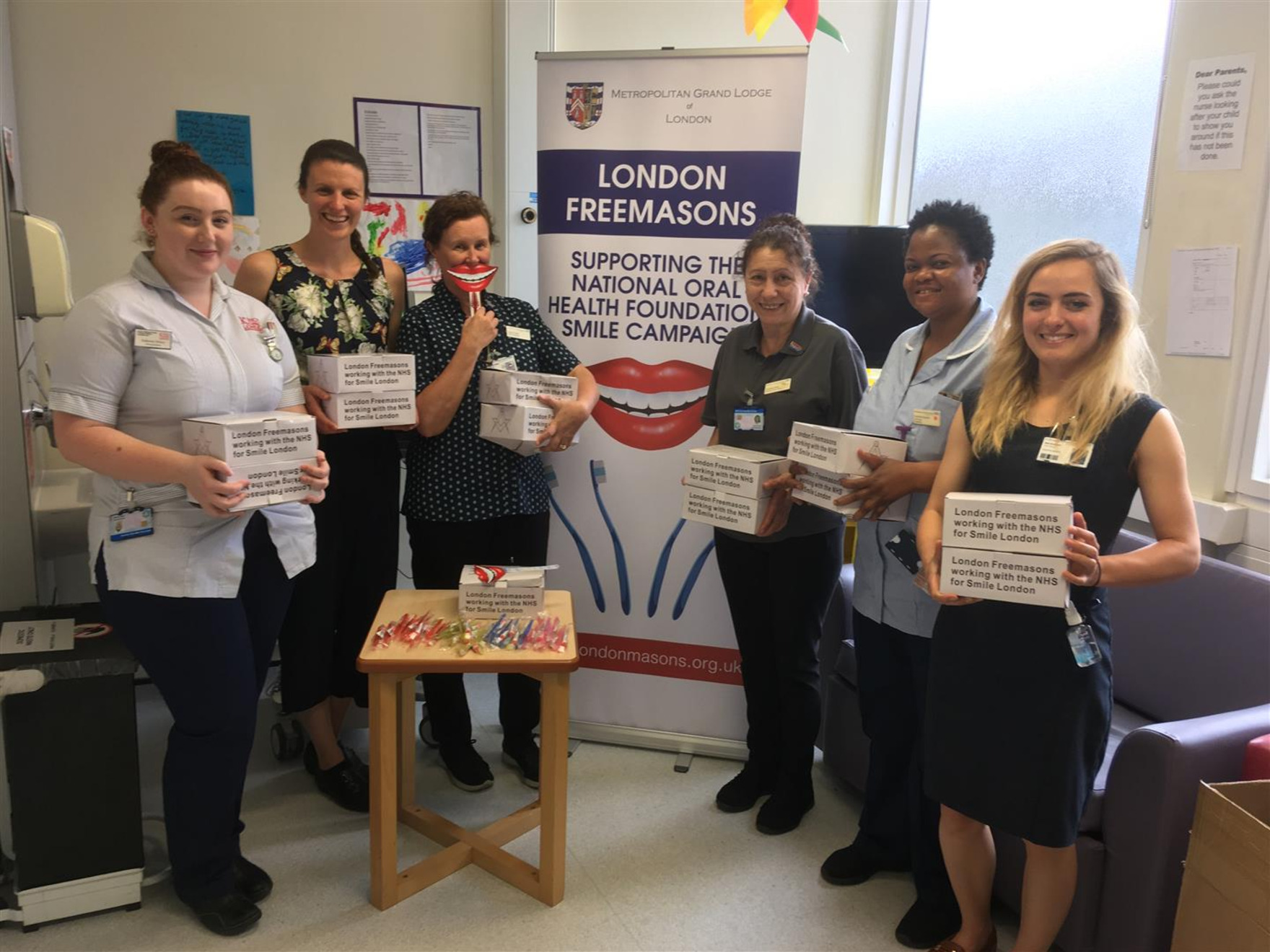 40 000 TOOTHBRUSHES RAISE SMILES ACROSS LONDON