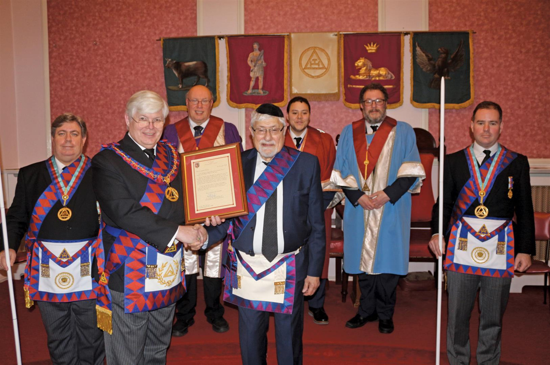 MetGInsp E Comp JOHN BURNAPP PRESENTS 50 YEAR CERTIFICATE AT THE PRINCIPALS OF GOLIATH CHAPTER No 55